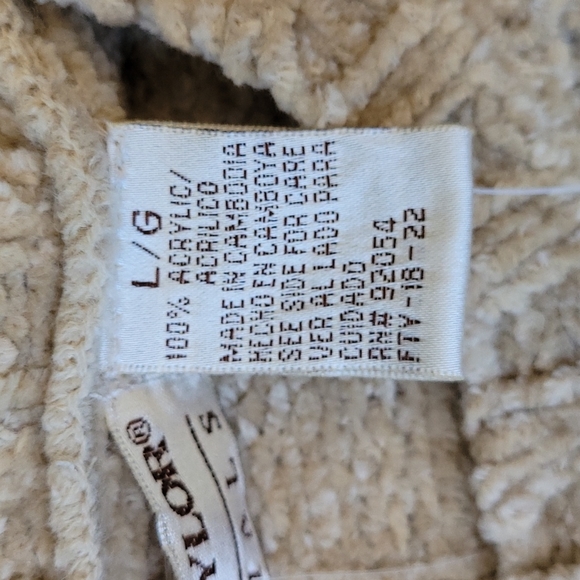 SALE!! Carolyn Taylor Chenille Sweater NWT - Picture 3 of 8
